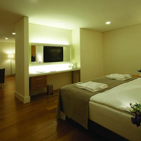 Tav Airport 4*