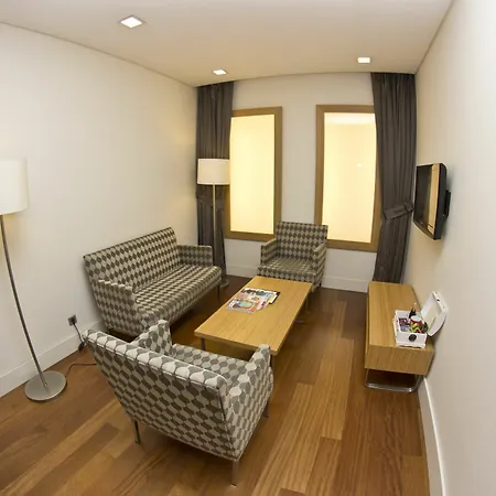 Tav Airport מלון 4*