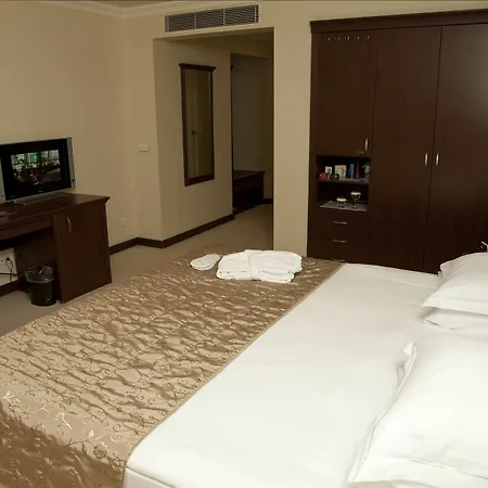 Tav Airport 4* Istanboel