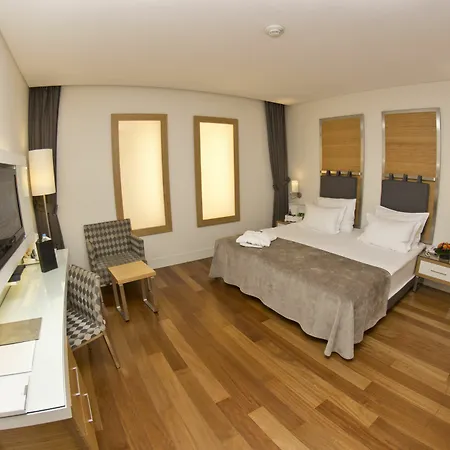 Tav Airport 4*