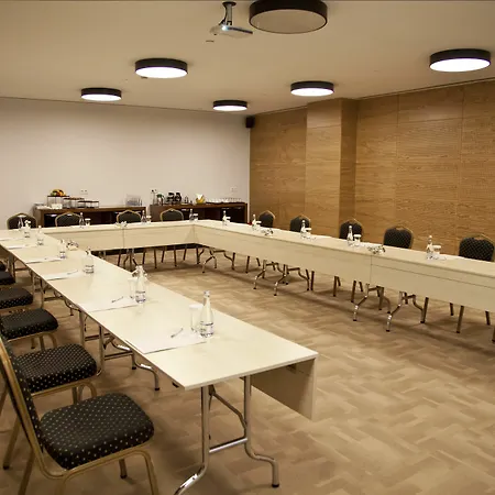 Tav Airport Hotel 4*